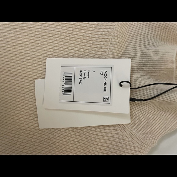 NWT Theory rib knit mock neck sweater - Picture 4 of 8